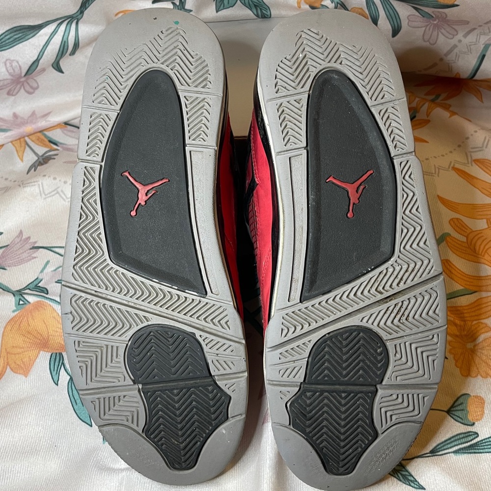 Jordan 4 - Picture 3 of 4